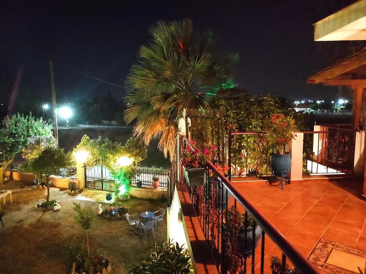 Villa Mitselo Apartments نيا بلاجيا