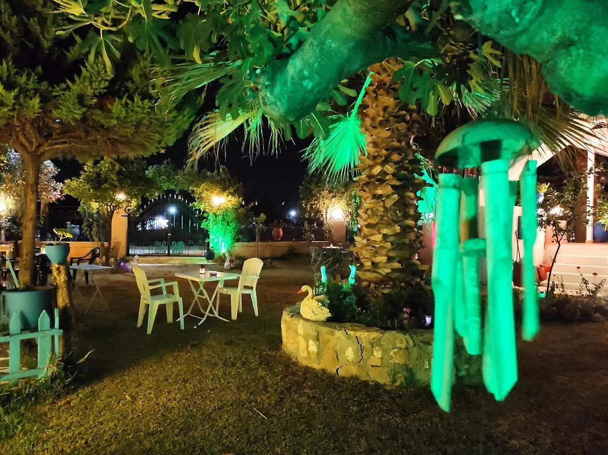 Villa Mitselo Apartments نيا بلاجيا اليونان