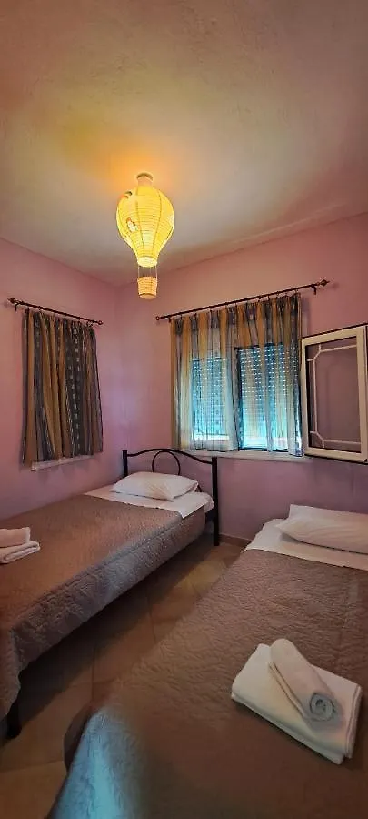 Villa Mitselo Apartments نيا بلاجيا