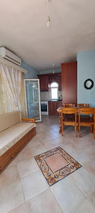 Villa Mitselo Apartments نيا بلاجيا